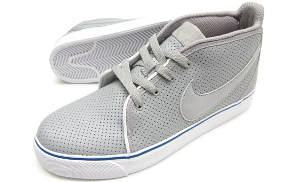 nike-toki-ns-metallic-silver-perf